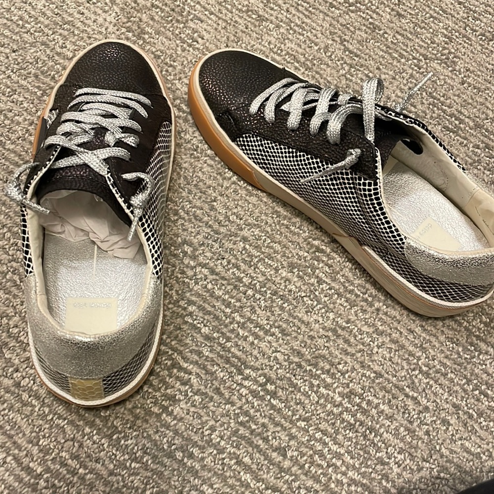 Dolce Vita Zina Sneaker